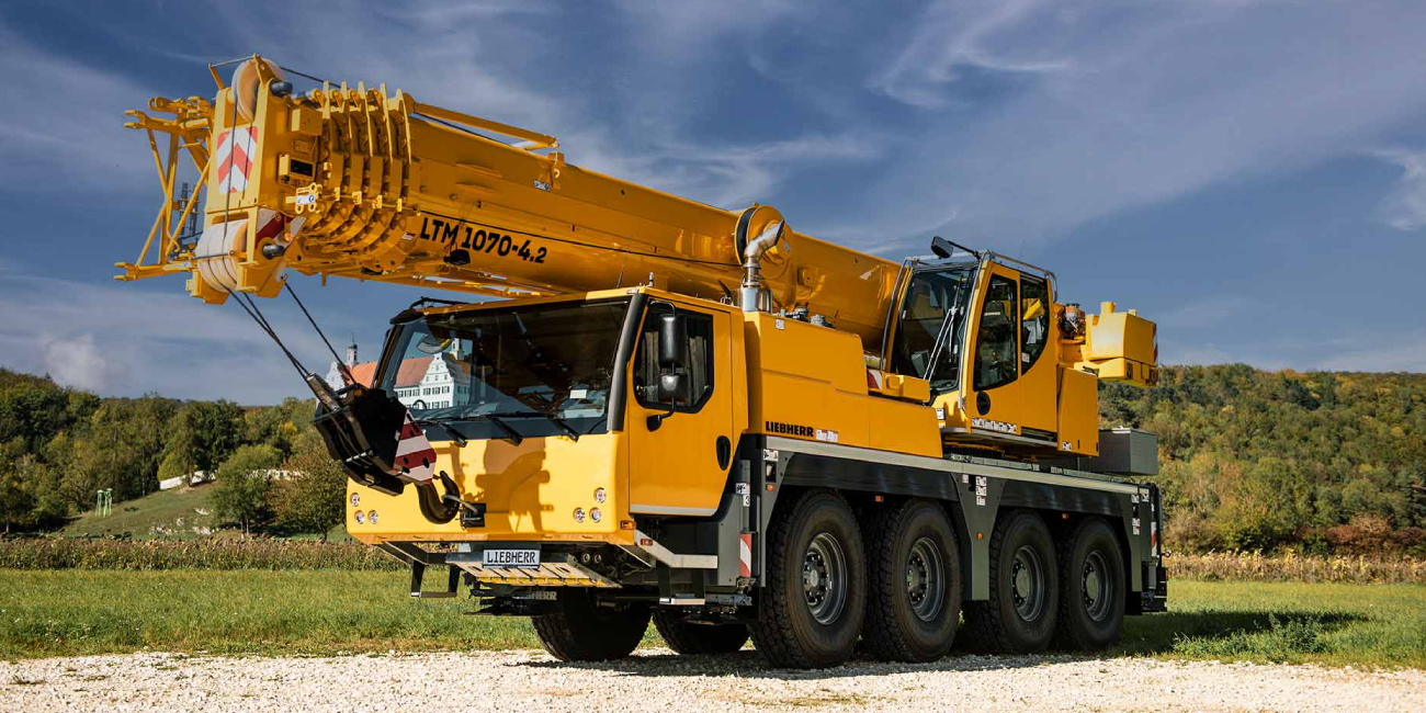 Lifting Dizajnica Kran Terex LIEBHERR Anita Group Budva Montenegro